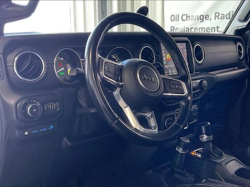 Used 2021 Jeep Wrangler Unlimited Sahara w/ Safety Group AWD/4WD image 4