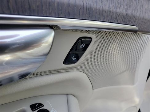 New 2026 Volvo XC90 T8 Ultra image 12