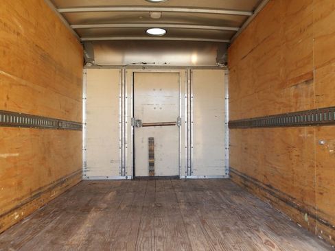 Used 2008 Ford E-350 and Econoline 350 Super Duty image 52