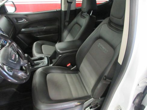 Used 2018 GMC Canyon All Terrain w/ Trailering Package AWD/4WD image 7