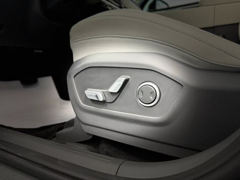Used 2025 Hyundai Santa Fe SEL AWD/4WD image 16