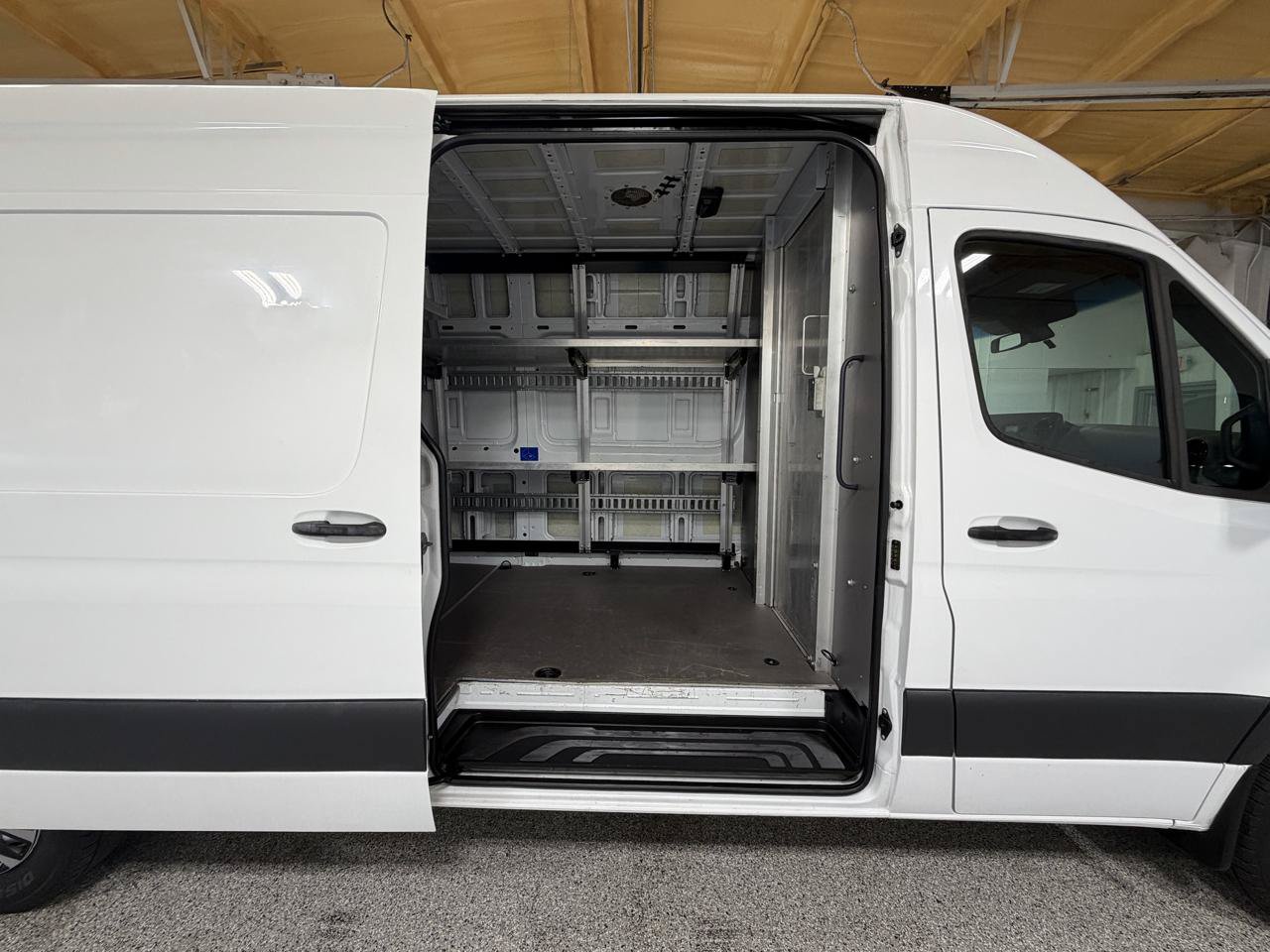 Used 2020 Mercedes-Benz Sprinter 2500 w/ Driver Convenience Package image 20