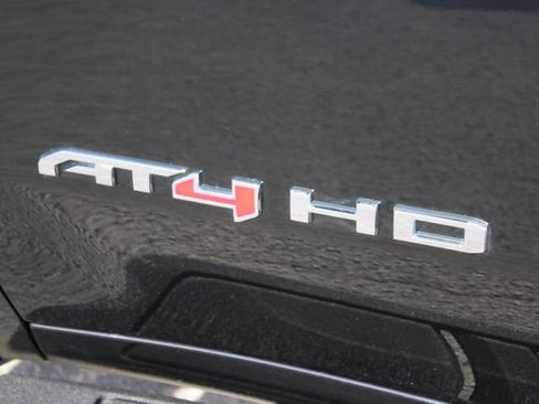 Used 2025 GMC Sierra 2500 AT4 w/ AT4 Premium Plus Package AWD/4WD image 18