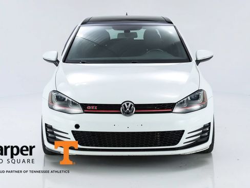 Used 2017 Volkswagen GTI SE FWD image 16