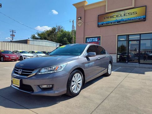 Used 2013 Honda Accord Touring image 9