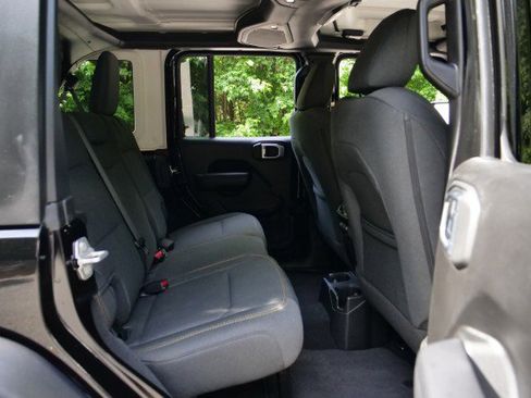 Used 2024 Jeep Wrangler Unlimited Sport AWD/4WD image 35