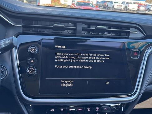 Used 2022 Chevrolet Bolt EUV LT w/ Comfort Package image 32