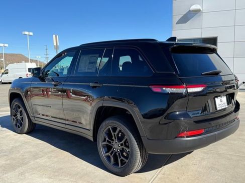 New 2025 Jeep Grand Cherokee Limited image 3