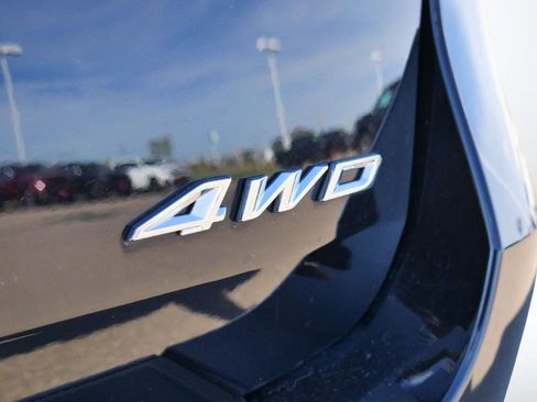 Used 2023 Ford Explorer XLT w/ Equipment Group 202A image 17