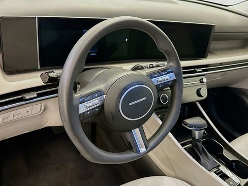 Used 2025 Hyundai Tucson SEL AWD/4WD image 18