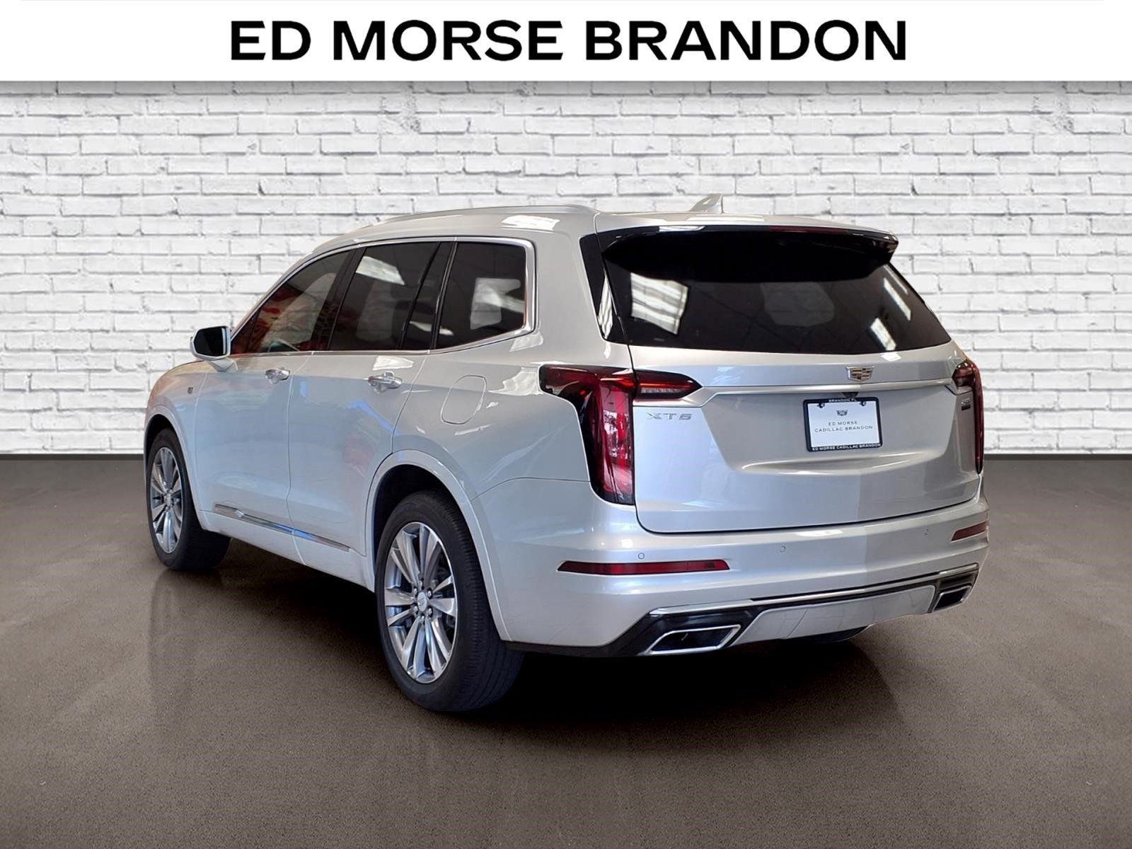 Used 2020 Cadillac XT6 Premium Luxury FWD image 3