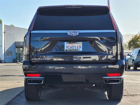 Used 2023 Cadillac Escalade Premium Luxury w/ Performance Package image 7