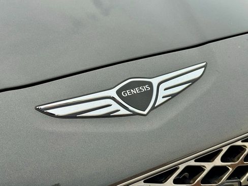 Used 2026 Genesis G70 2.5T image 7