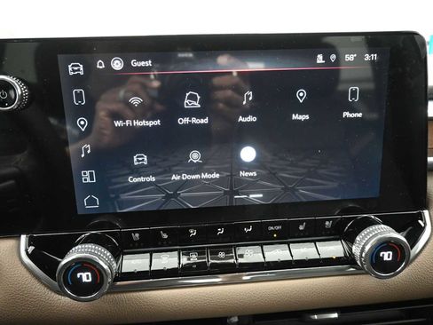 New 2026 GMC Canyon Denali image 16