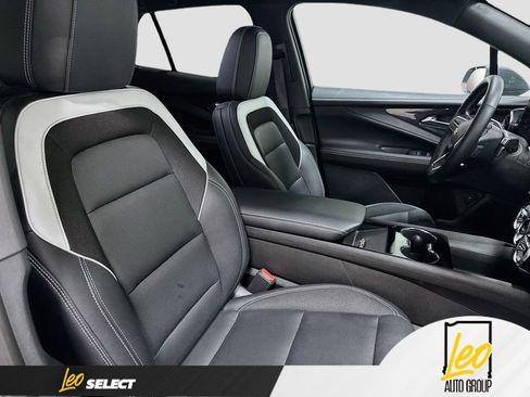 Used 2024 Chevrolet Blazer EV LT AWD/4WD image 31
