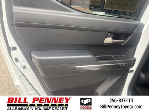 Used 2025 Toyota Tacoma TRD Sport w/ TRD Sport Upgrade Package image 20