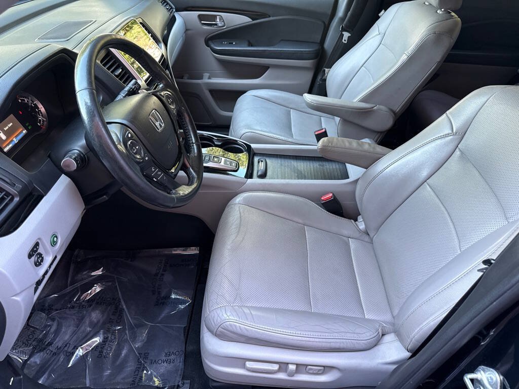 Used 2017 Honda Pilot Elite image 11