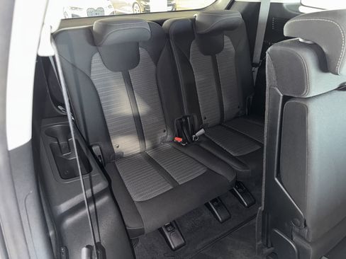 Used 2023 Kia Sorento LX image 13