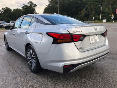 Used 2024 Nissan Altima 2.5 SV