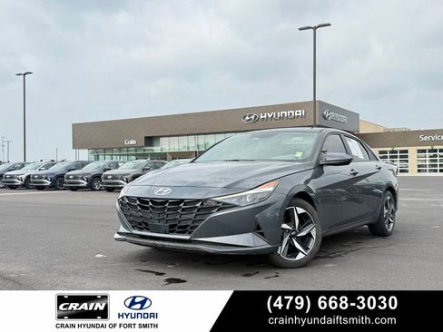 Used 2023 Hyundai Elantra SEL w/ Convenience Package FWD image 1