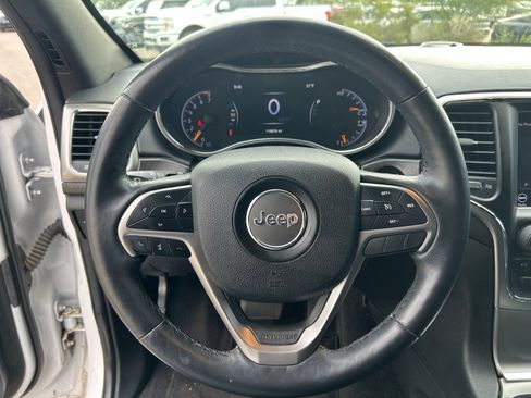 Used 2018 Jeep Grand Cherokee Altitude image 18