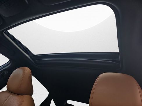 Used 2022 Toyota Avalon Limited image 29