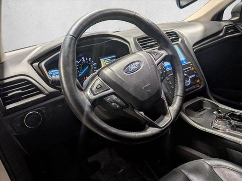 Used 2019 Ford Fusion Titanium image 10