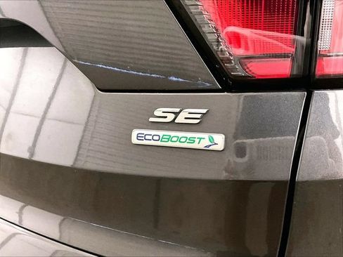 Used 2018 Ford Escape SE w/ SE Sync 3 Package FWD image 13