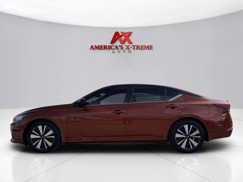 Used 2020 Nissan Altima 2.5 SR image 2