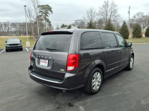 Used 2017 Dodge Grand Caravan SE w/ Power Window Group FWD image 5