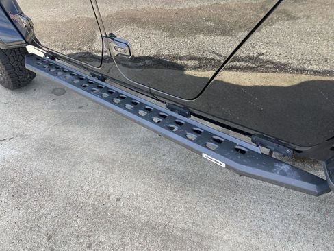 Used 2024 Jeep Gladiator Rubicon image 36