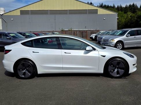 Used 2023 Tesla Model 3 Long Range AWD/4WD image 9