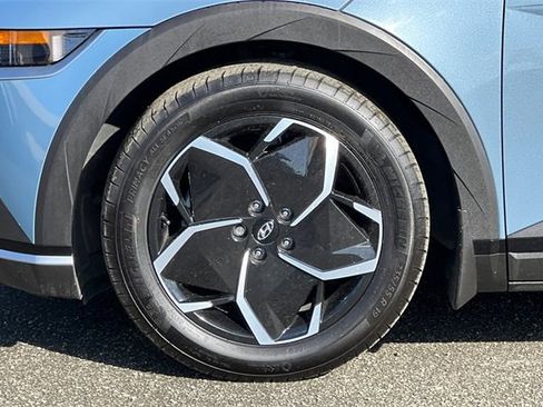 Certified 2024 Hyundai Ioniq 5 SE image 35