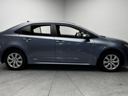 Used 2024 Toyota Corolla LE AWD/4WD image 42