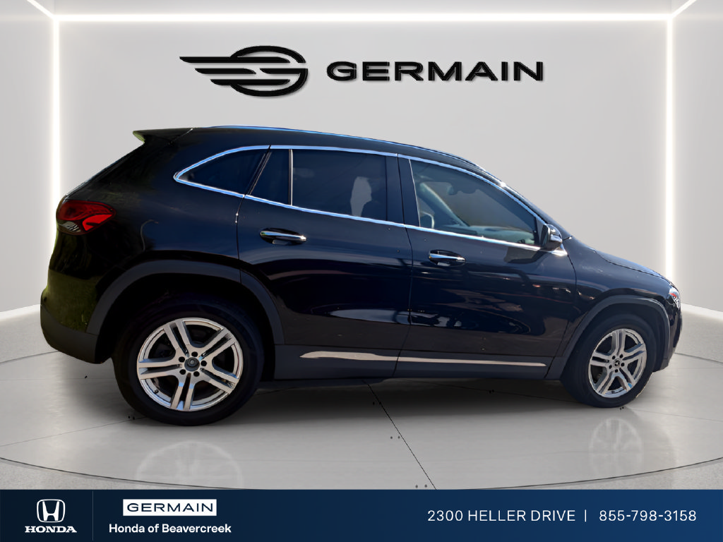 Used 2021 Mercedes-Benz GLA 250 4MATIC w/ Premium Package image 8