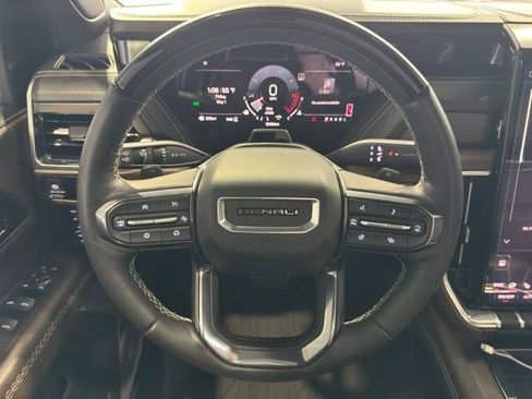 Used 2025 GMC Yukon Denali Ultimate AWD/4WD image 21