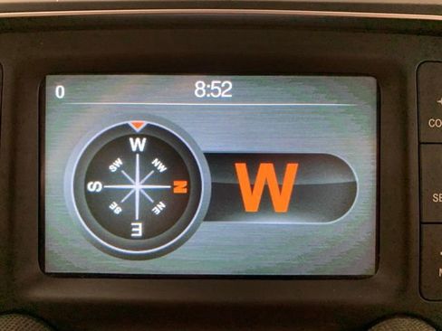 Used 2016 RAM 1500 Express AWD/4WD image 8