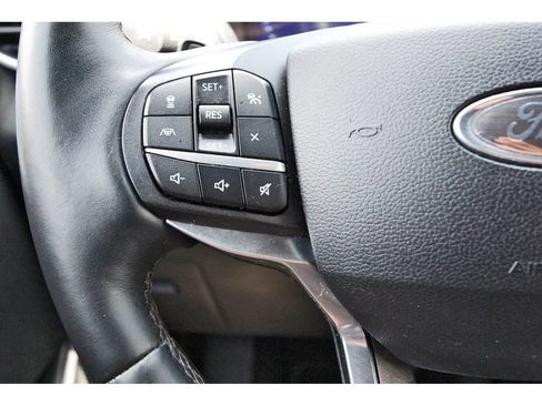 Used 2020 Ford Explorer Platinum w/ Premium Technology Package AWD/4WD image 19