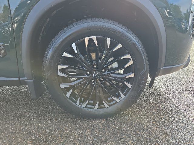 New 2026 Nissan Rogue Dark Armor FWD image 10