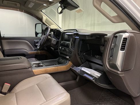 Used 2019 Chevrolet Silverado 2500 LTZ w/ Duramax Plus Package AWD/4WD image 33