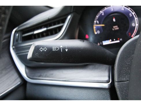 Used 2023 Jeep Grand Cherokee Overland AWD/4WD image 17