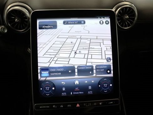 Used 2022 Mercedes-Benz SL 55 AMG 4MATIC w/ Driver Assistance Package image 9