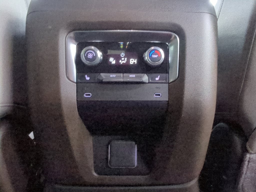 Used 2025 GMC Yukon Elevation AWD/4WD image 36