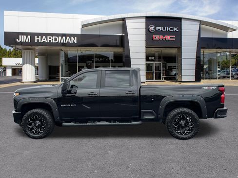 Used 2022 Chevrolet Silverado 2500 Custom w/ Custom Value Package AWD/4WD image 4