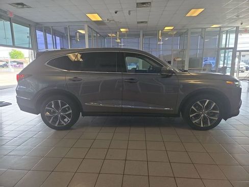 Used 2024 Acura MDX SH-AWD w/ Technology Package image 9