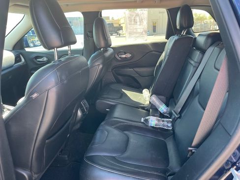 Used 2015 Jeep Cherokee Limited AWD/4WD image 13