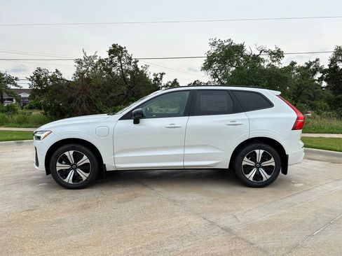 Certified 2024 Volvo XC60 T8 Plus w/ Protection Package Premier image 3