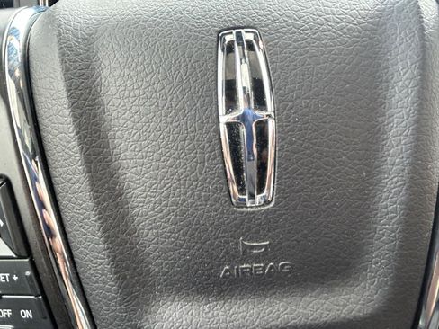 Used 2017 Lincoln Navigator L Reserve AWD/4WD image 22