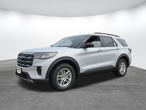 New 2026 Ford Explorer Active w/ Active Comfort Package RWD image 4