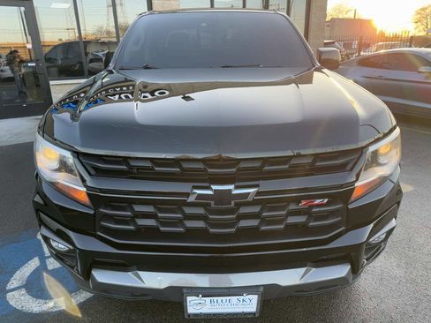 Used 2021 Chevrolet Colorado Z71 w/ Z71 Midnight Edition image 2